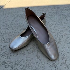 Naturalizer Metallic Silver Flats